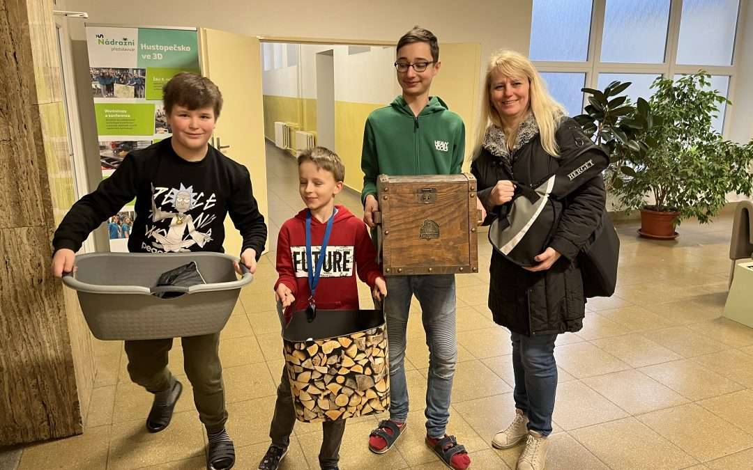 Den bez batohů byl plný nadsázky a kreativity