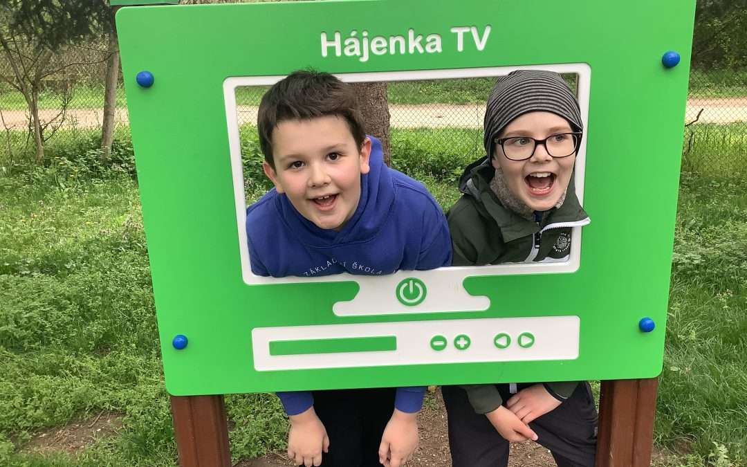 Druháci a třeťáci uklízeli naši planetu
