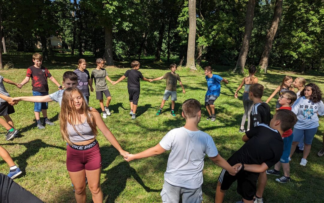 Šestáci „pracovali“ na třídním kolektivu