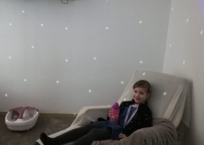 Školní družina na návštěvě v terapeutickém centru.