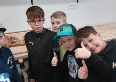 Školní družina na návštěvě v terapeutickém centru.