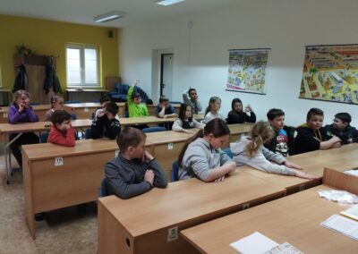 Beseda třeťáků v knihovně.