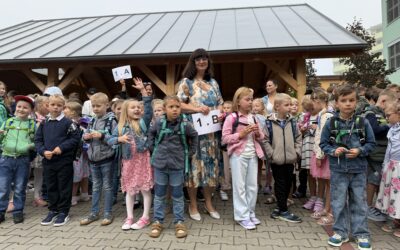 Školní rok jsme tradičně zahájili na školním dvoře