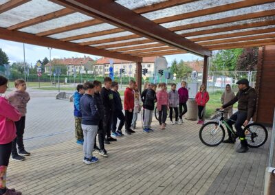 4.A na dopravním hřišti.