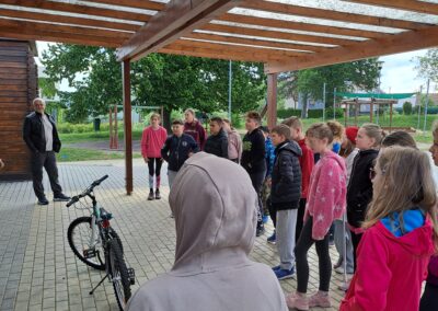 4.A na dopravním hřišti.